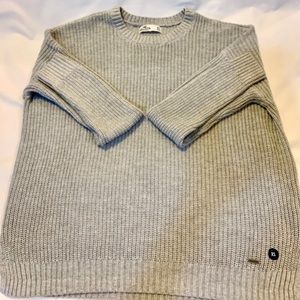 NEVER WORN — Hollister • Ribbed Sweater
